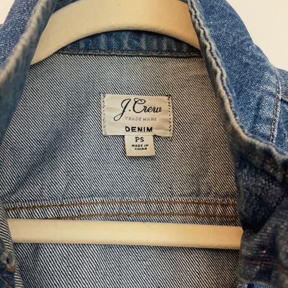 J.Crew Women’s Denim Jacket, Medium Wash, Petite Small - Picture 2 of 5